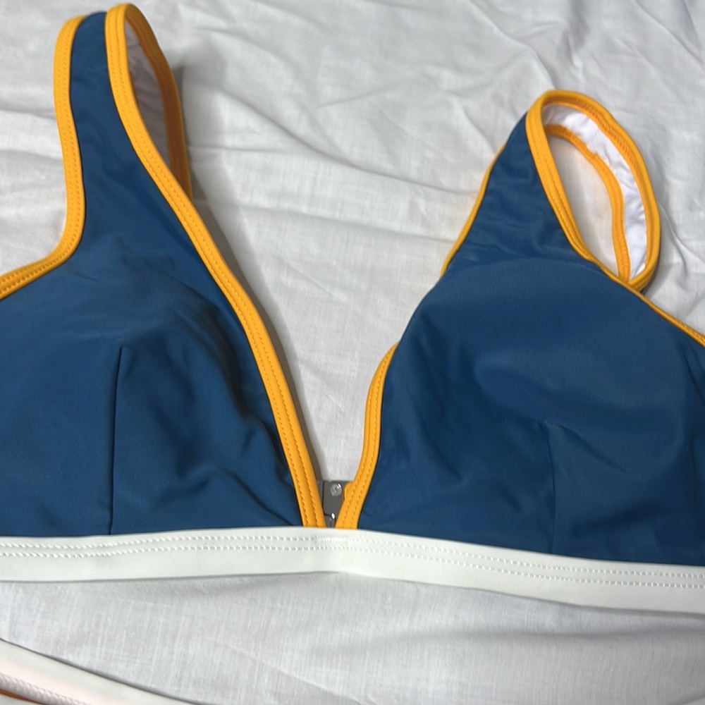 Cupshe Bikini - Picture 3 of 4